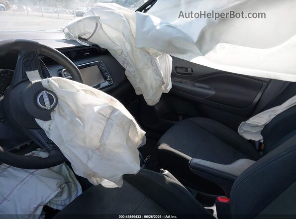 3N1CP5BV6SL477698 2025 NISSAN KICKS PLAY Черный Вид салона спереди