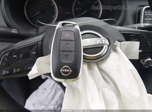 3N1CP5BV7RL519886 2024 NISSAN KICKS White Առջևի վահանակի տեսք