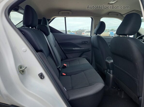 3N1CP5BV8SL477802 2025 NISSAN KICKS White Widok wnętrza z tyłu