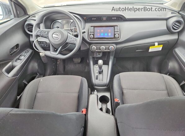 3N1CP5BV8SL477802 2025 NISSAN KICKS White Widok deski rozdzielczej
