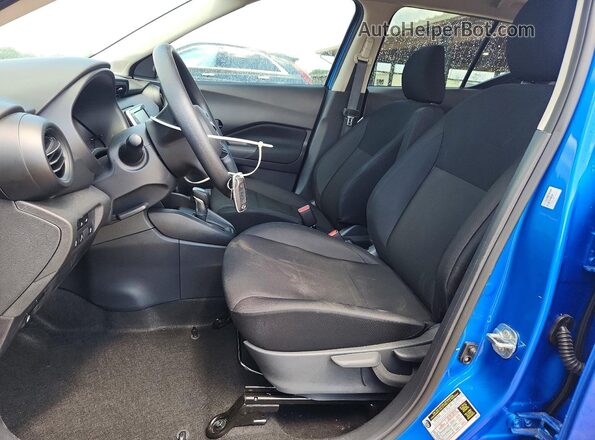 3N1CP5BV8SL492509 2025 NISSAN KICKS Синий Вид салона спереди