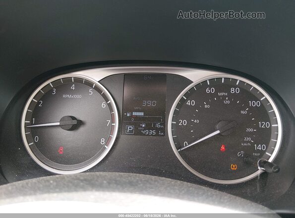 3N1CP5BV9RL543039 2024 NISSAN KICKS White Vista de los asientos traseros