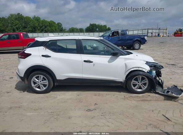 3N1CP5BVXRL555460 2024 NISSAN KICKS Белый Вид задней части салона