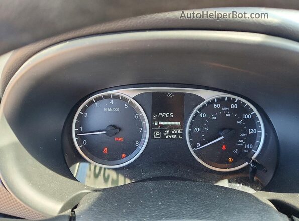 3N1CP5BVXRL559301 2024 NISSAN KICKS White Սարքավորումների վահանակի տեսք