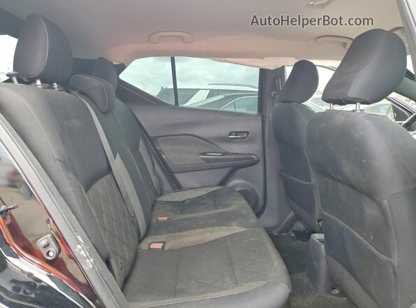 3N1CP5CU0JL511946 2018 NISSAN KICKS Black Widok tylnych siedzeń