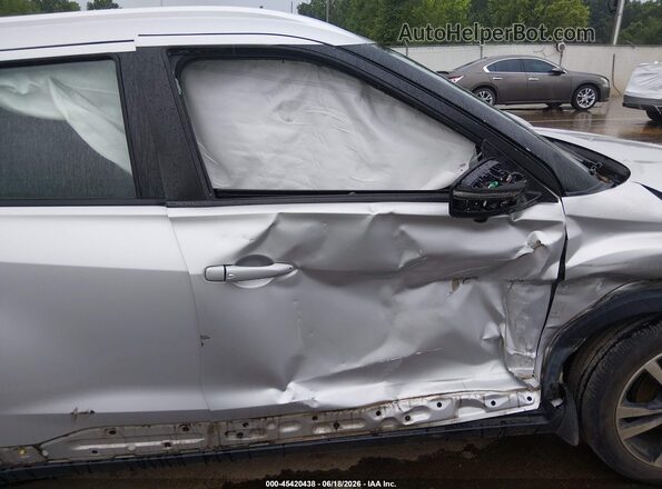 3N1CP5CU1JL507629 2018 NISSAN KICKS Silver Դիմացի տեսք