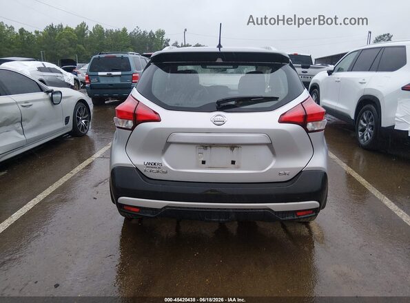 3N1CP5CU1JL507629 2018 NISSAN KICKS Silver 