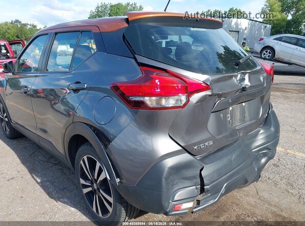 3N1CP5CU1JL533311 2018 NISSAN KICKS Gray Դիմացի տեսք