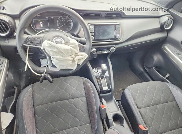3N1CP5CU1JL541389 2018 NISSAN KICKS Red Вид панелі приладів