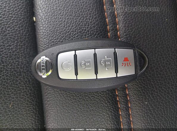 3N1CP5CU1JL543577 2018 NISSAN KICKS Red Вид панелі приладів