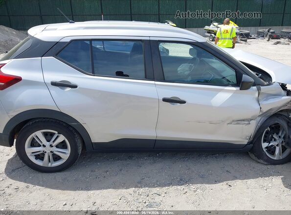 3N1CP5CU1KL501279 2019 NISSAN KICKS Silver Вид задньої частини салону