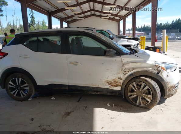 3N1CP5CU1KL549106 2019 NISSAN KICKS White Vista interior trasera