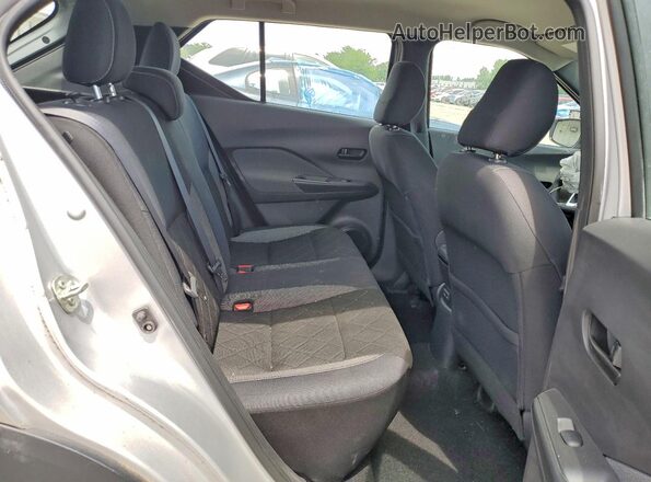 3N1CP5CU1KL568383 2019 NISSAN KICKS Silver Rear interior view