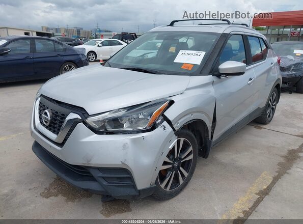 3N1CP5CU2JL497905 2018 NISSAN KICKS Silver Front left