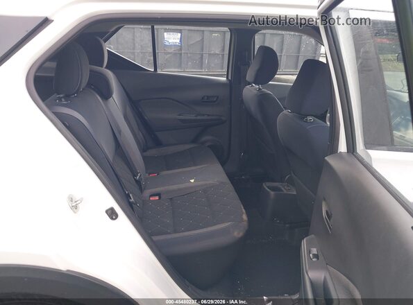 3N1CP5CU2JL502858 2018 NISSAN KICKS White VIN sticker view