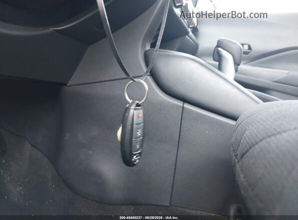 3N1CP5CU2JL502858 2018 NISSAN KICKS White Dashboard view