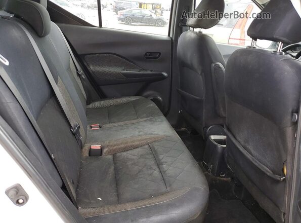 3N1CP5CU2JL537948 2018 NISSAN KICKS White უკანა სალონის ხედი