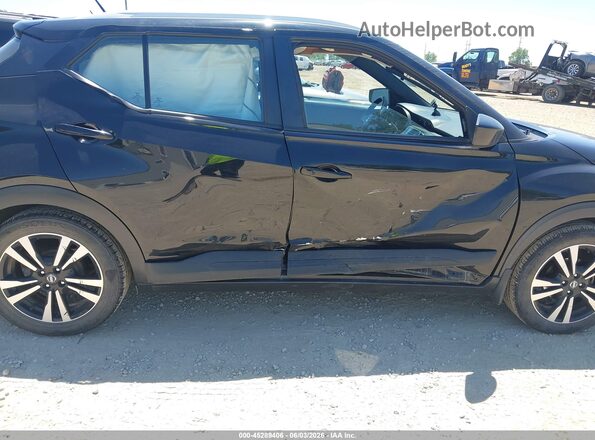 3N1CP5CU2JL541661 2018 NISSAN KICKS Black Դիմացի տեսք