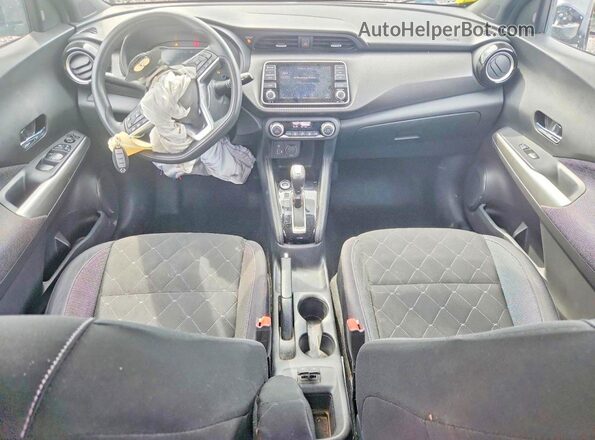 3N1CP5CU2KL542858 2019 NISSAN KICKS Gray Vista del salpicadero
