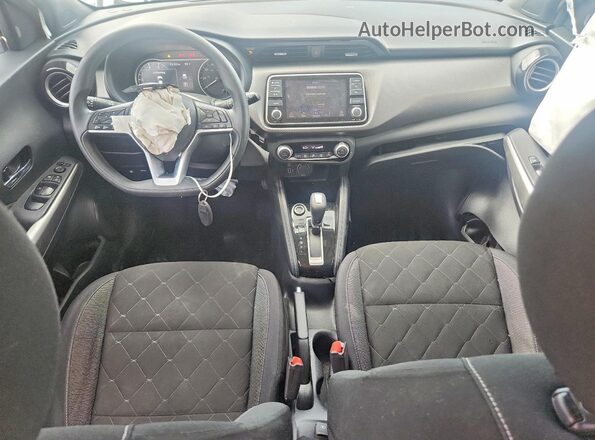 3N1CP5CU3KL491287 2019 NISSAN KICKS Серебряный Вид панели приборов