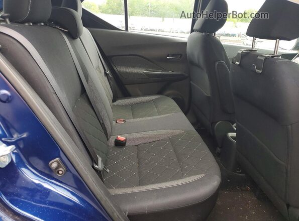 3N1CP5CU4JL519354 2018 NISSAN KICKS Blue Հետևի նստատեղերի տեսք