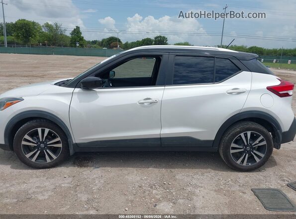 3N1CP5CU4KL517816 2019 NISSAN KICKS White 360 interior view