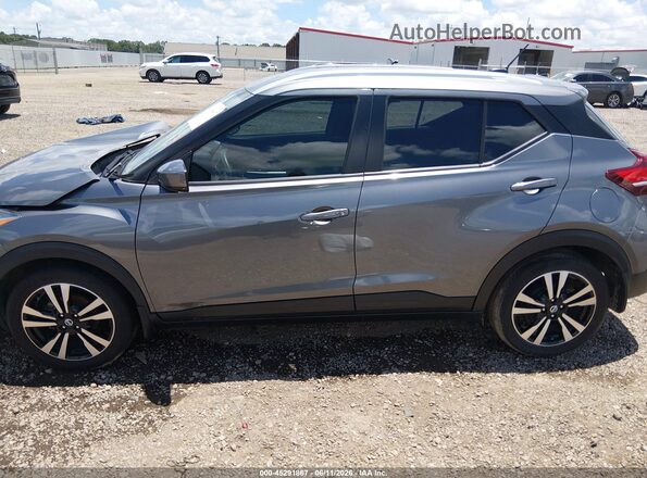 3N1CP5CU5JL519217 2018 NISSAN KICKS Gray 