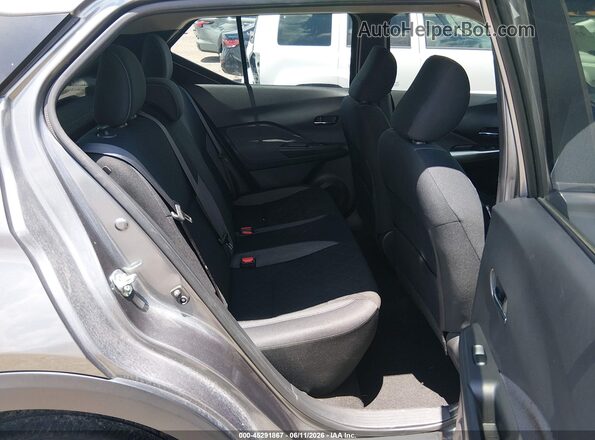 3N1CP5CU5JL519217 2018 NISSAN KICKS Gray VIN կոդի պիտակի տեսք