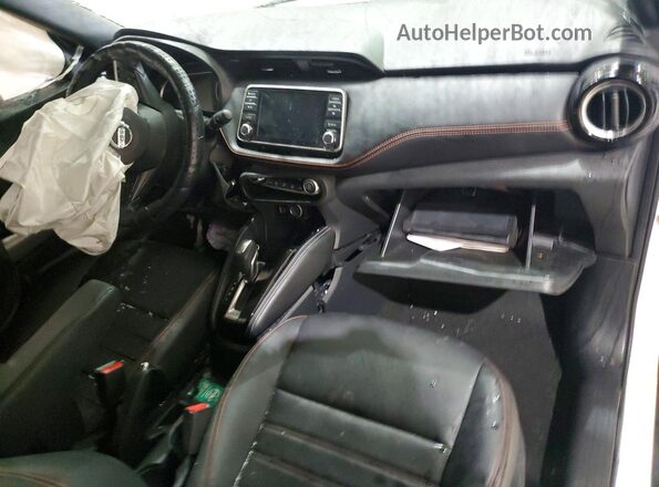 3N1CP5CU6KL476394 2019 NISSAN KICKS Белый Вид панели приборов
