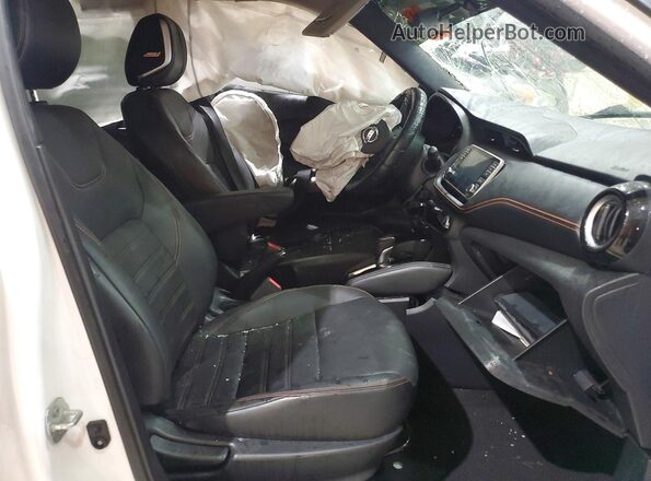 3N1CP5CU6KL476394 2019 NISSAN KICKS Белый Вид салона спереди