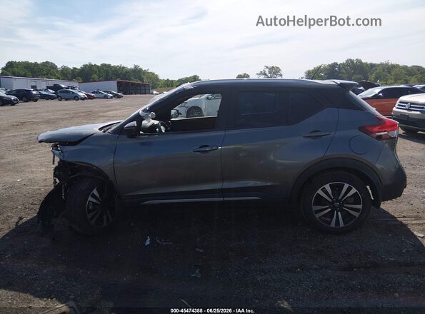 3N1CP5CU7JL515993 2018 NISSAN KICKS Gray 