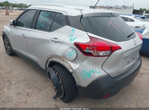 3N1CP5CU7JL530512 2018 NISSAN KICKS Серебряный Вид спереди