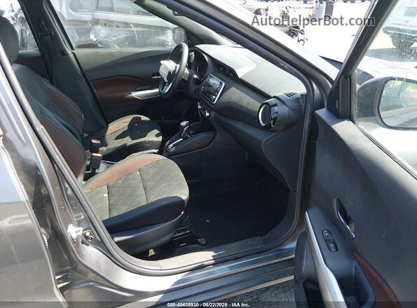 3N1CP5CU7JL546502 2018 NISSAN KICKS Gray Սալոնի դիմացի տեսք