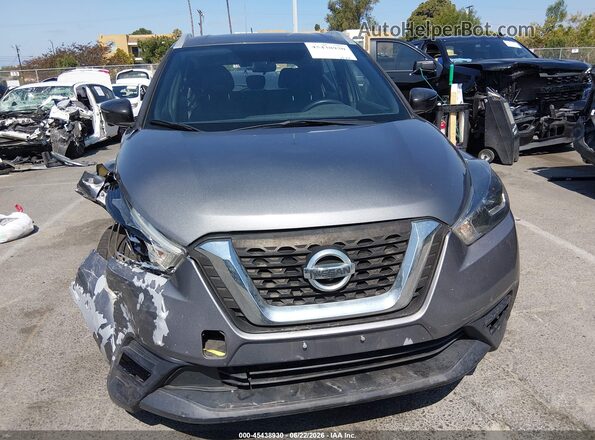 3N1CP5CU7JL546502 2018 NISSAN KICKS Gray Սարքավորումների վահանակի տեսք