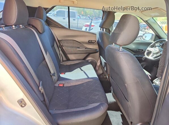 3N1CP5CU7KL481278 2019 NISSAN KICKS Silver უკანა სალონის ხედი