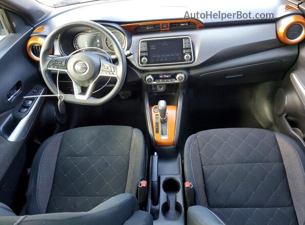 3N1CP5CU7KL482561 2019 NISSAN KICKS Gray Вид панелі приладів