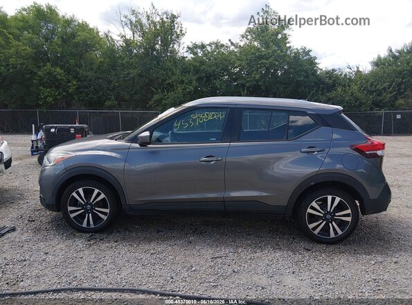 3N1CP5CU7KL529877 2019 NISSAN KICKS Gray 