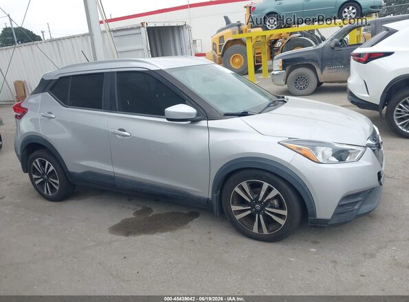 3N1CP5CU7KL560577 2019 NISSAN KICKS Silver უკანა სალონის ხედი