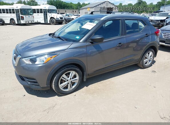 3N1CP5CU8JL498864 2018 NISSAN KICKS Серый Передняя левая четверть