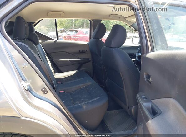 3N1CP5CU8JL498864 2018 NISSAN KICKS Серый Вид наклейки с VIN-кодом