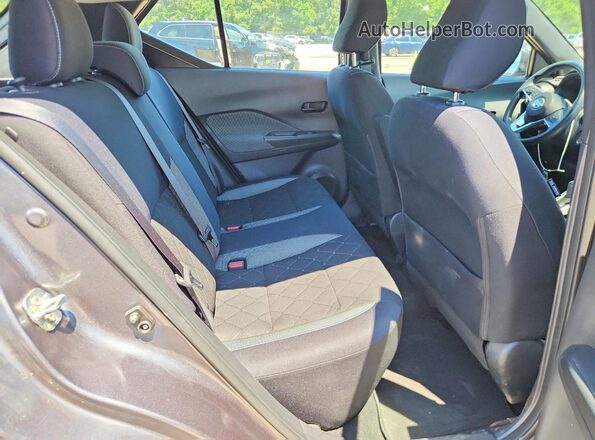 3N1CP5CU8JL536285 2018 NISSAN KICKS Gray 