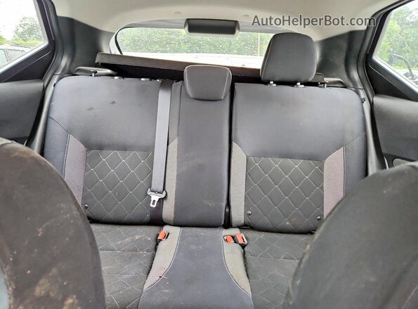 3N1CP5CU9JL526140 2018 NISSAN KICKS Silver Rear seats view