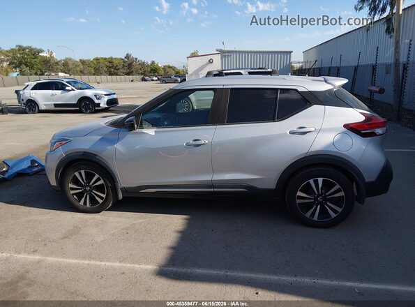 3N1CP5CU9KL477913 2019 NISSAN KICKS Silver Widok wnętrza 360 stopni
