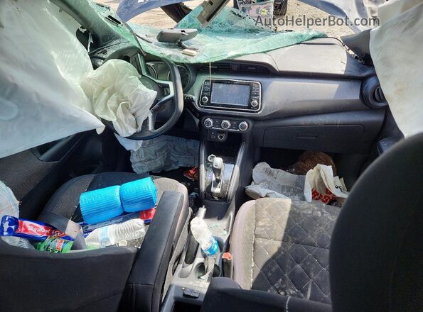 3N1CP5CU9KL511204 2019 NISSAN KICKS Gray Dashboard view