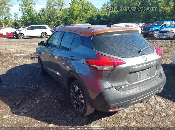 3N1CP5CUXJL518466 2018 NISSAN KICKS Gray Rear left