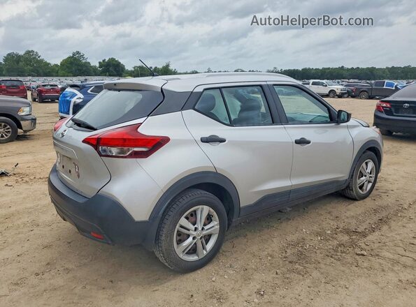 3N1CP5CUXJL544159 2018 NISSAN KICKS Серебряный Задняя правая четверть