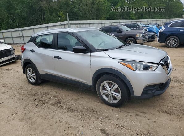 3N1CP5CUXJL544159 2018 NISSAN KICKS Серебряный Передняя правая четверть