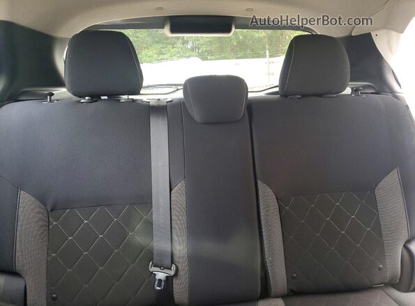 3N1CP5CUXJL544159 2018 NISSAN KICKS Серебряный Вид задних сидений