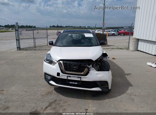 3N1CP5CUXKL506352 2019 NISSAN KICKS Белый Вид задней части салона