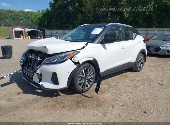 3N1CP5CV0ML565051 2021 NISSAN KICKS Белый Передняя левая четверть
